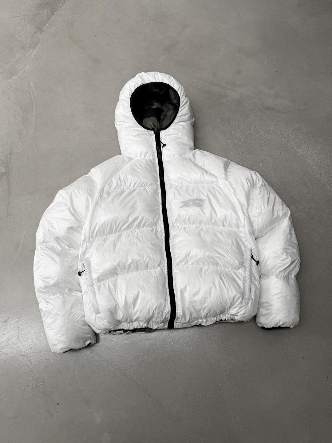 OVER5IZE "DUO" REVERSIBLE PUFFER JACKET CAMO & WHITE