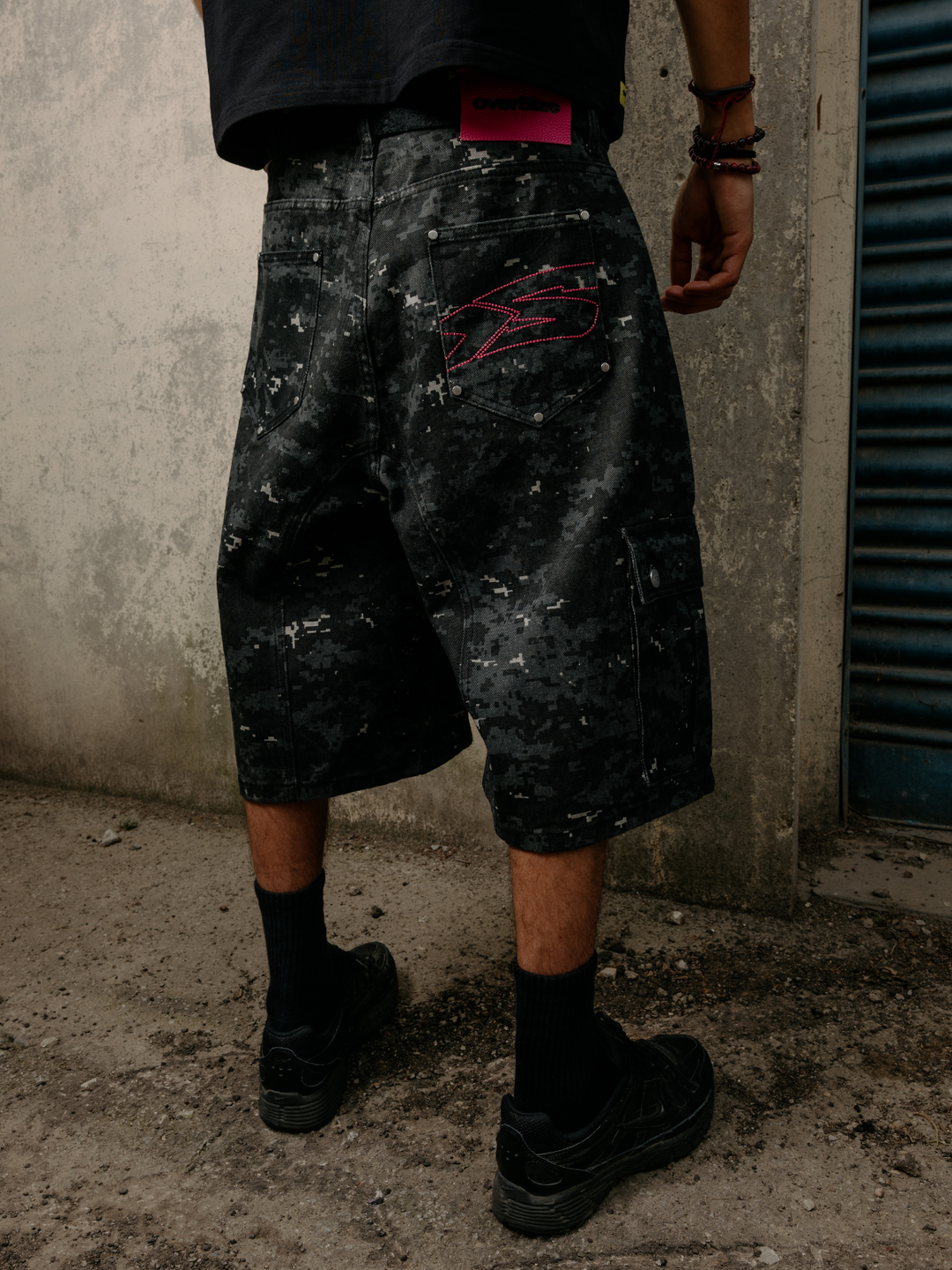 OVER5IZE "pixel" DIGITAL CAMO JORTS BLACK