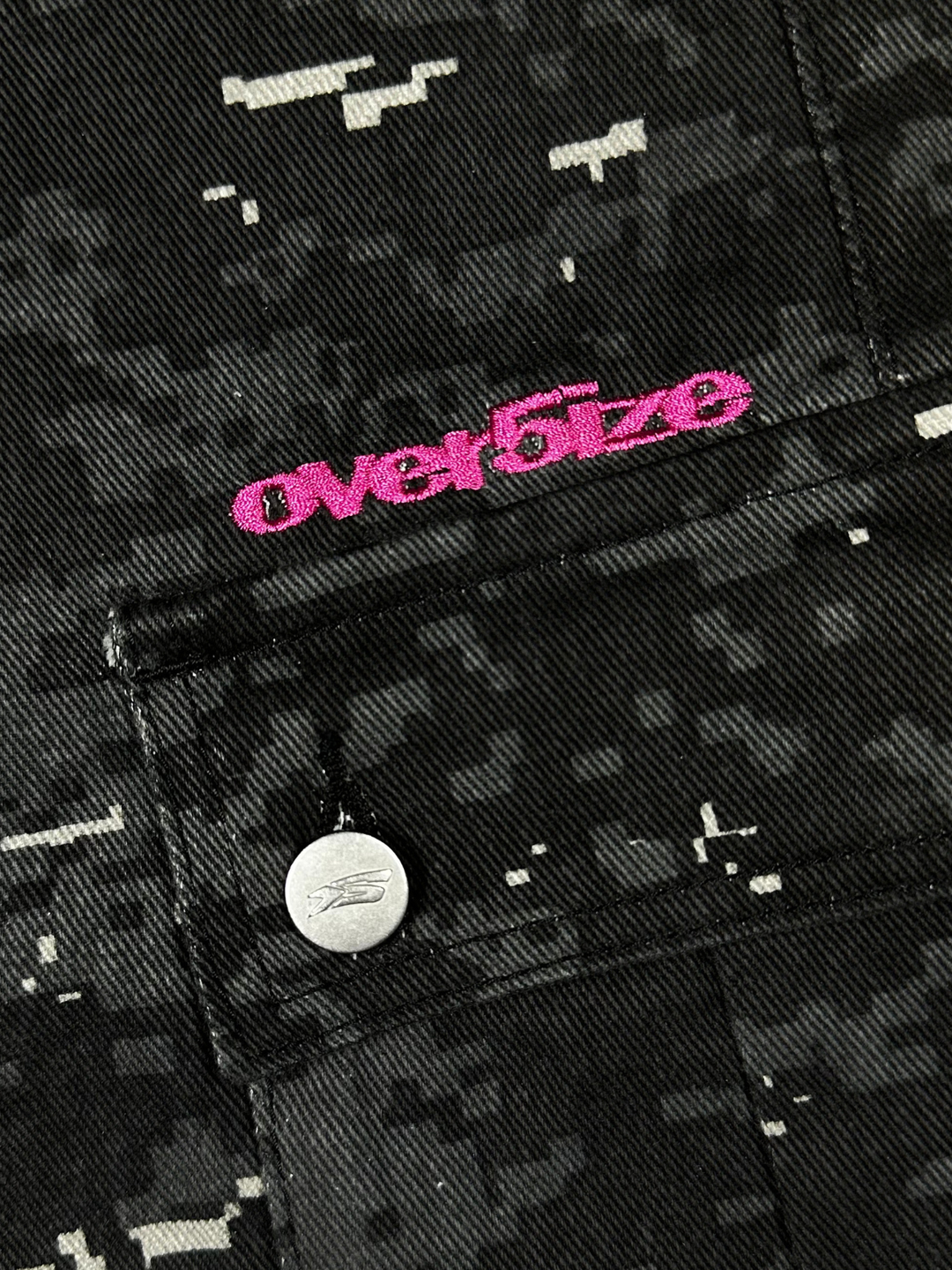 OVER5IZE "pixel" DIGITAL CAMO JORTS BLACK