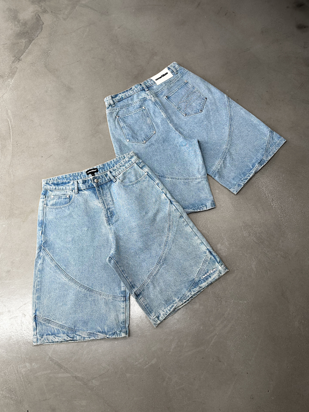 OVER5IZE "struct" JORTS LIGHT BLUE