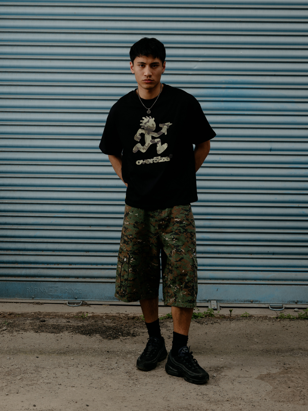 OVER5IZE "kid" TEE BLACK