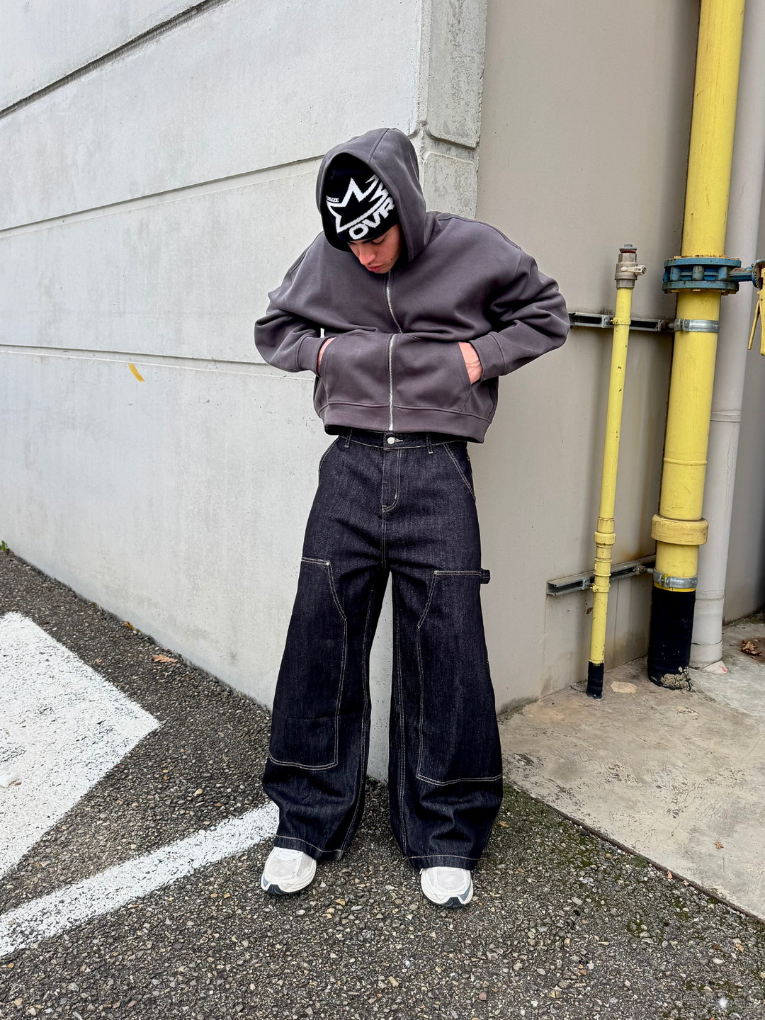 OVER5IZE "concrete" JEANS