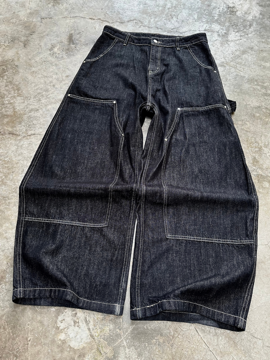 OVER5IZE "concrete" JEANS