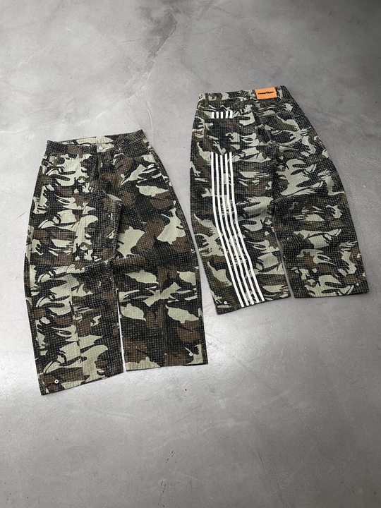 OVER5IZE “stripy” DUAL FIT DISTRESSED CAMO JEANS