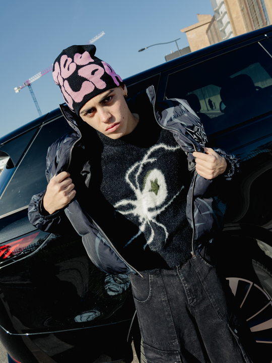 OVER5IZE "spidernest" SWEATER BLACK