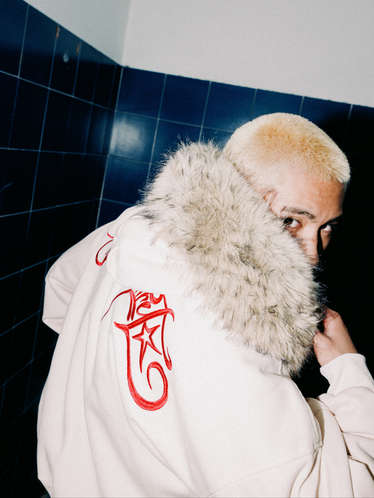 OVER5IZE "evil" FUR JACKET CREAM