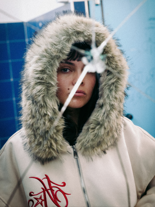 OVER5IZE "evil" FUR JACKET CREAM