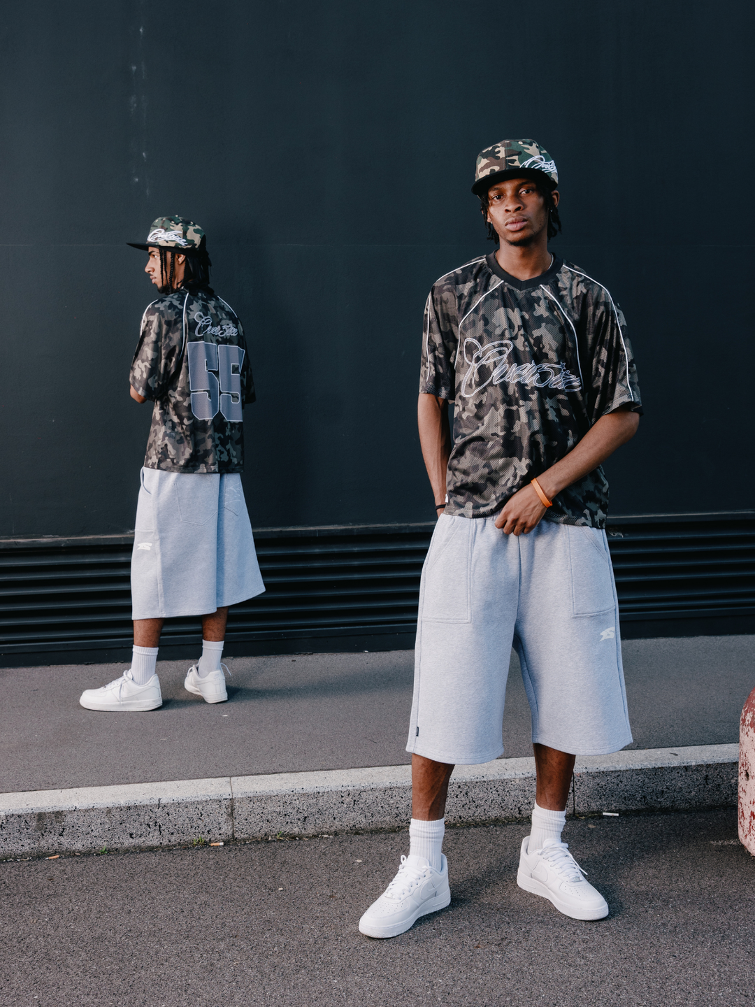 OVER5IZE "rookie" REVERSIBLE JORTS GREY