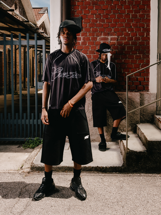 OVER5IZE "rookie" REVERSIBLE JORTS BLACK