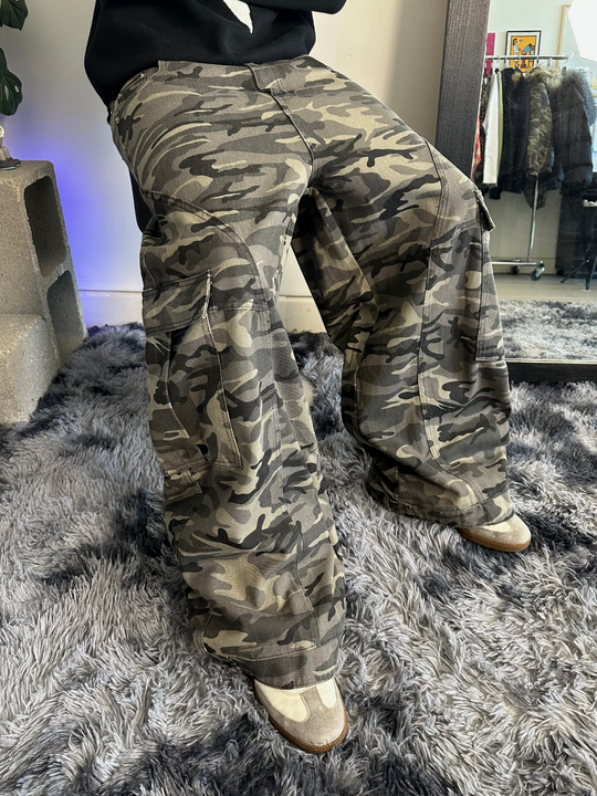 OVER5IZE "timber" CAMO JEANS