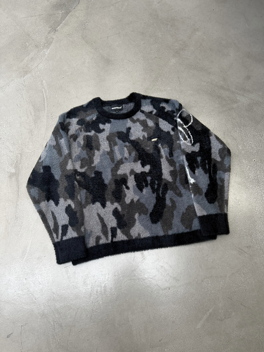 OVER5IZE “wildy” MOHAIR SWEATER CAMO BLACK