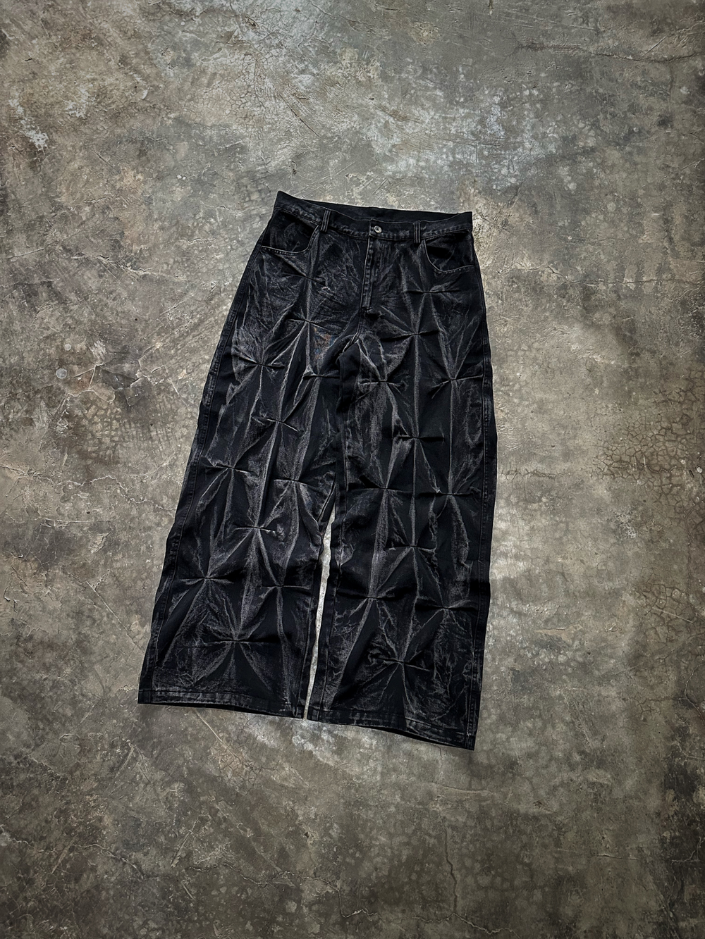 OVER5IZE "enigma" JEANS