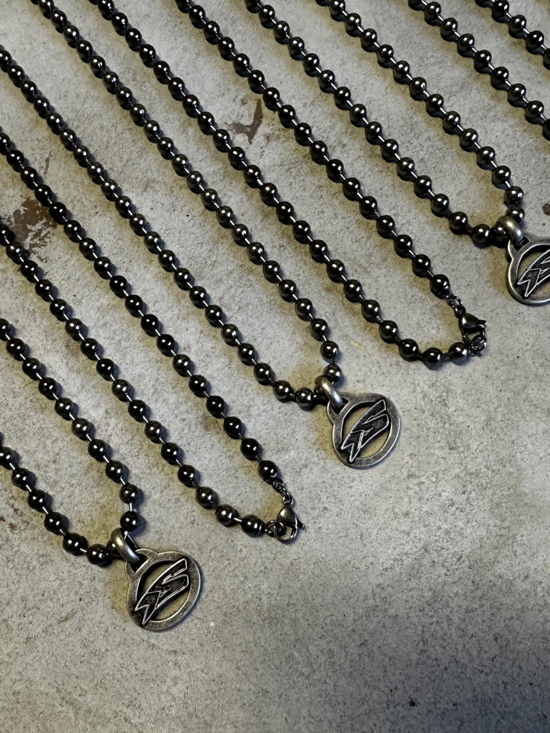 OVER5IZE "signature" NECKLACE CARBON SILVER