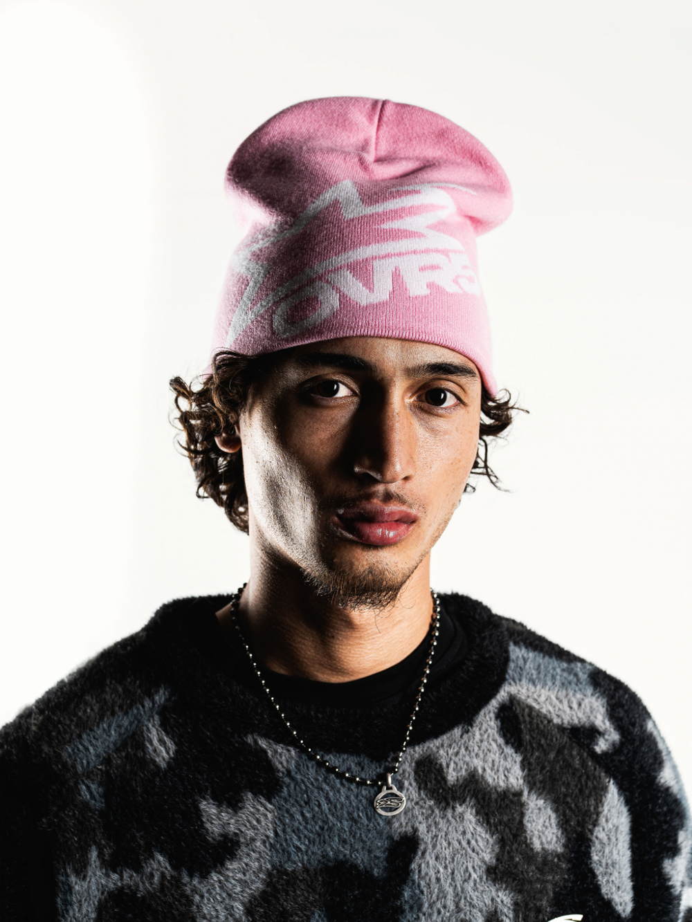 OVER5IZE "star" BEANIE PINK & WHITE