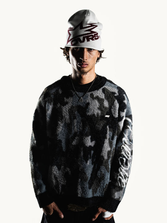 OVER5IZE "star" BEANIE WHITE & BORDEAUX