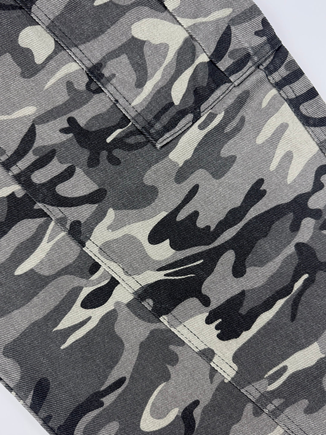 OVER5IZE "timber" CAMO JEANS