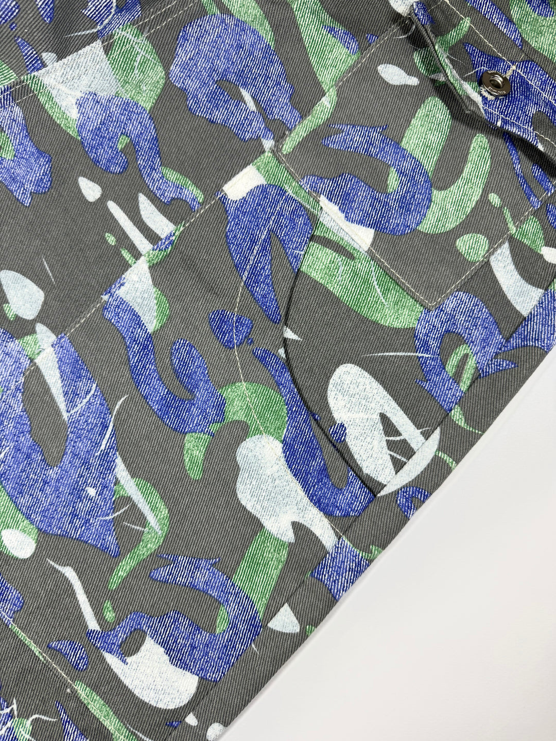 OVER5IZE "reboot" JORTS CAMO