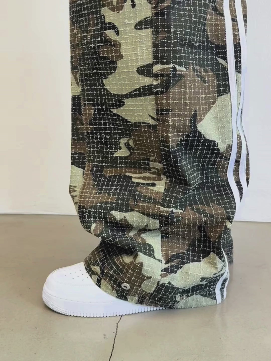 OVER5IZE “stripy” DUAL FIT DISTRESSED CAMO JEANS