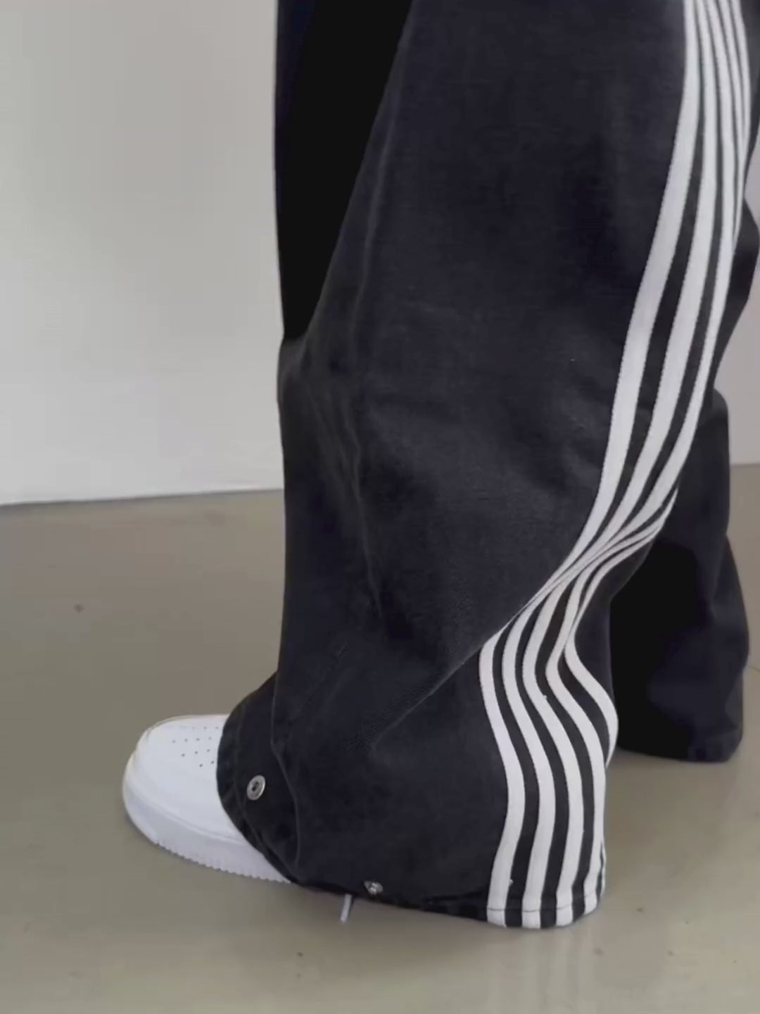 OVER5IZE “stripy” DUAL FIT JEANS BLACK